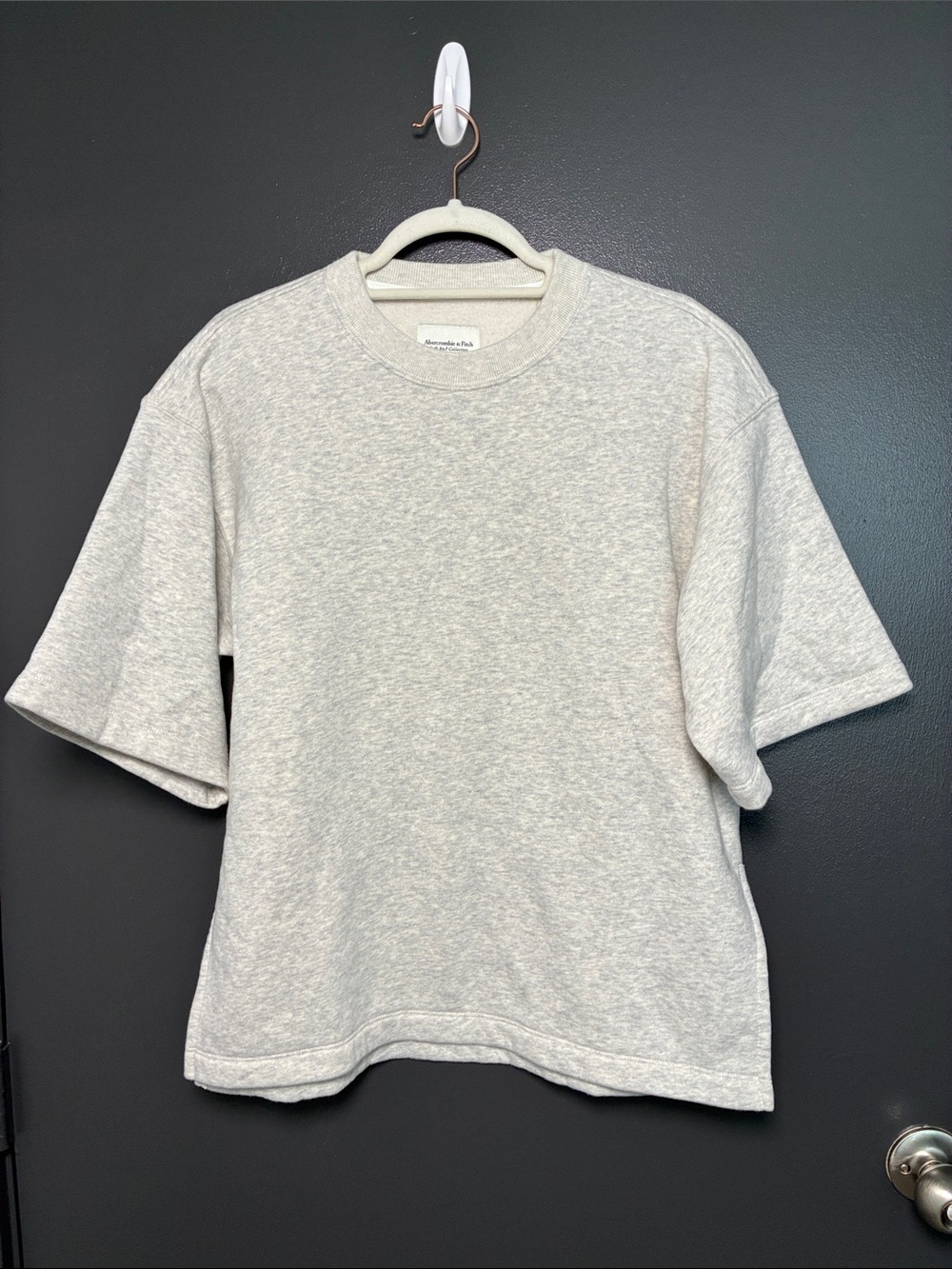 Abercrombie & Fitch Heather Light Gray Short Sleeve Crew Tee